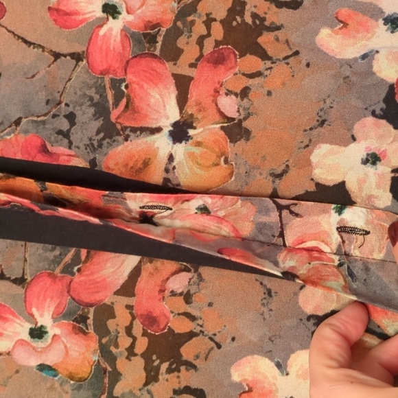 Tolani collection Adele button down Boho Floral patches Long Sleeve Blouse XL - Picture 6 of 10